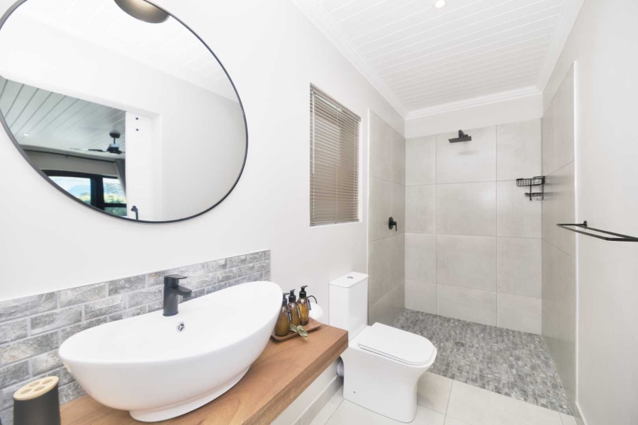 9 Bedroom Property for Sale in Westcliff Western Cape